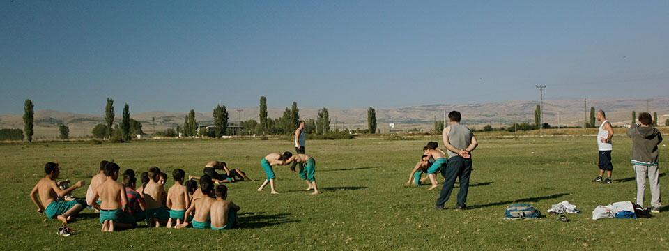 Genç pehlivanlar (Young Wrestlers)