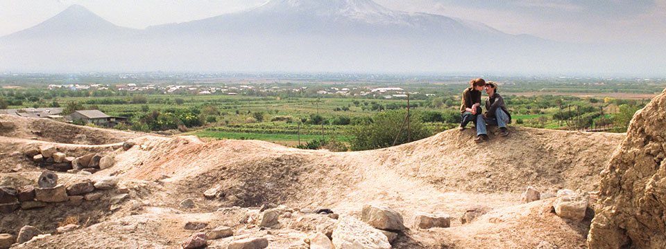 Tak erkir, tsurt dzmer (Hot Country, Cold Winter)