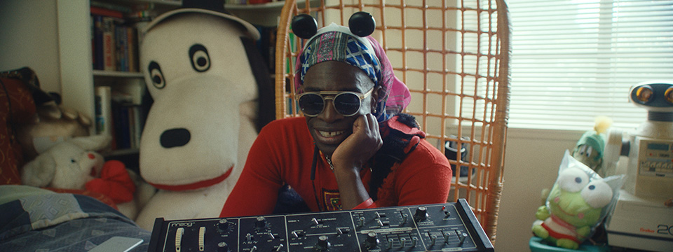 Swamp Dogg Gets His Pool Painted (Previously Unreleased)