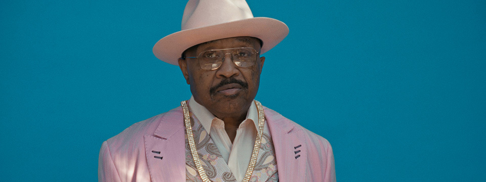 Swamp Dogg Gets His Pool Painted (Previously Unreleased)